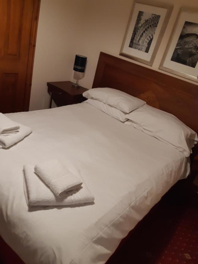 The Castle Inn Wigmore Extérieur photo