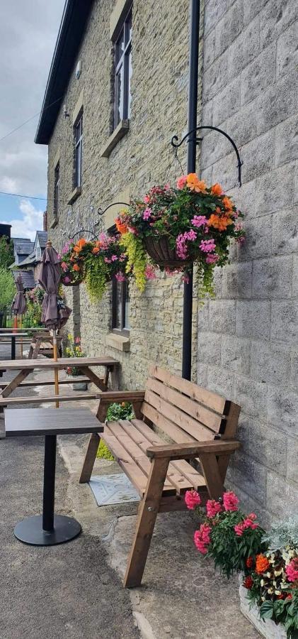 The Castle Inn Wigmore Extérieur photo