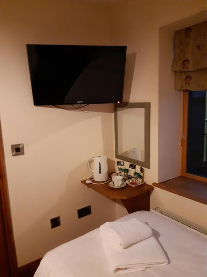 The Castle Inn Wigmore Extérieur photo