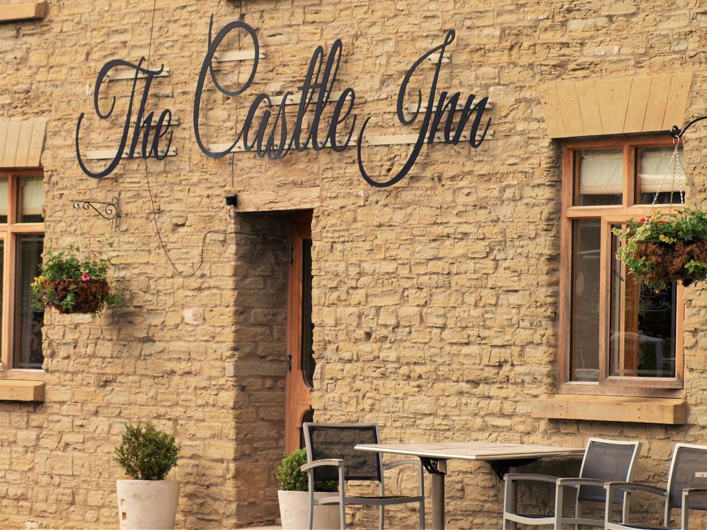 The Castle Inn Wigmore Extérieur photo
