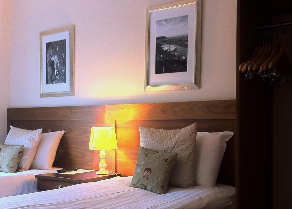 The Castle Inn Wigmore Extérieur photo