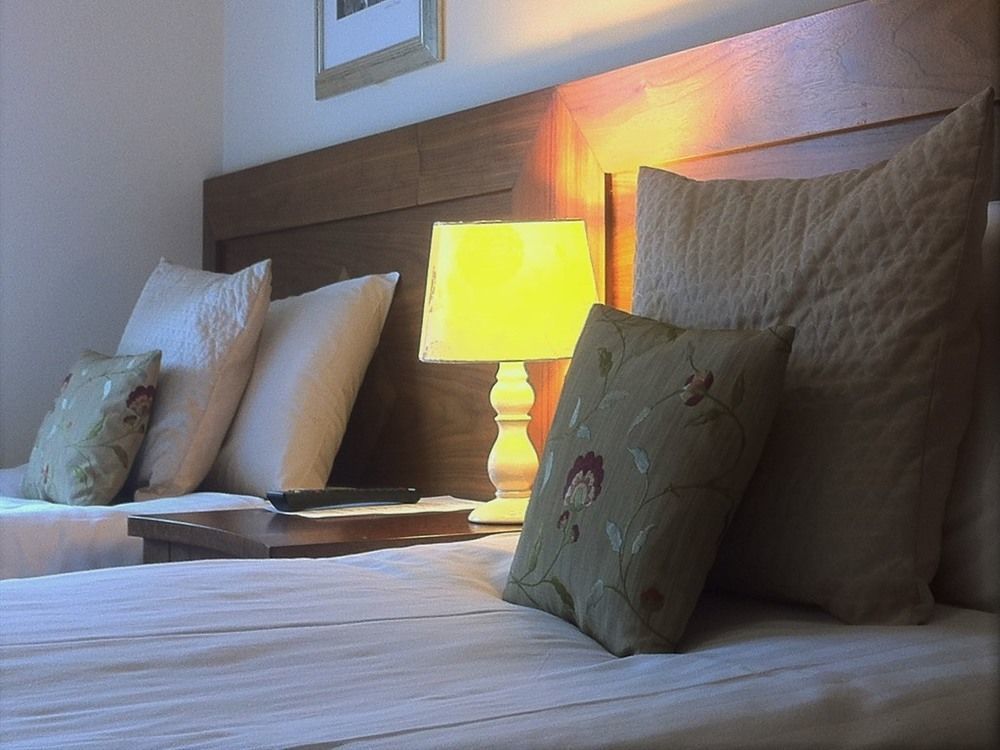 The Castle Inn Wigmore Extérieur photo