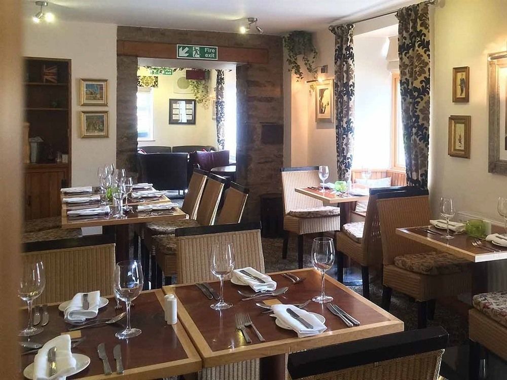 The Castle Inn Wigmore Extérieur photo