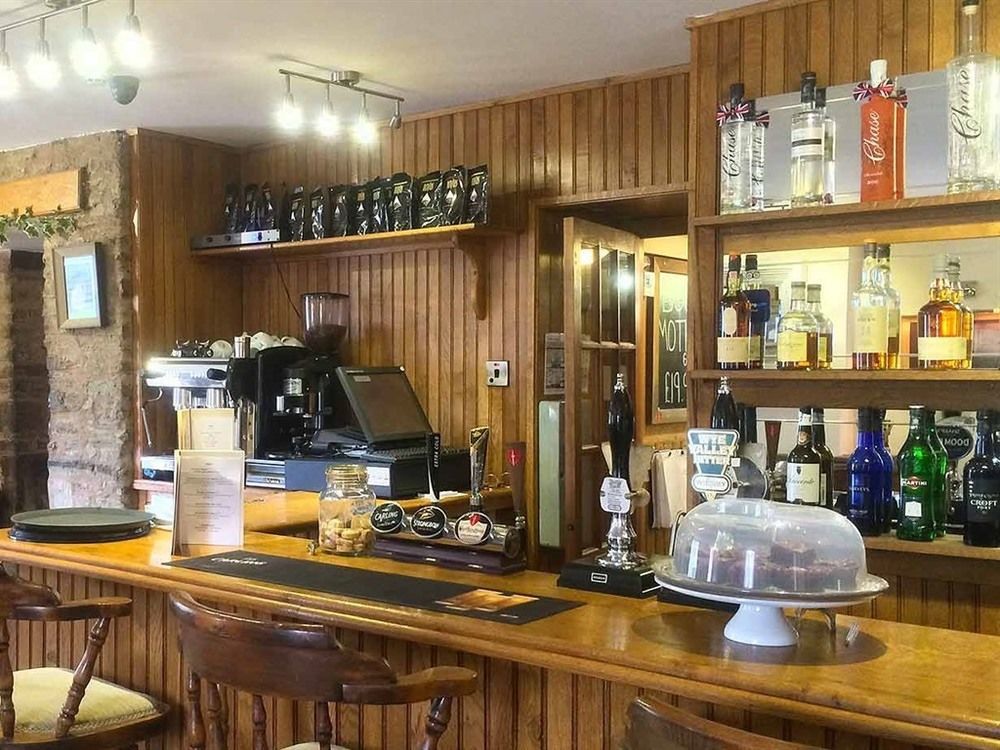 The Castle Inn Wigmore Extérieur photo